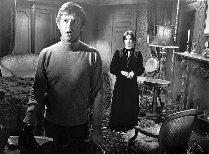Roddy McDowall_e_Pamela Franklin - A Casa da Noite Eterna (1973) - www.imdb.com.jpg