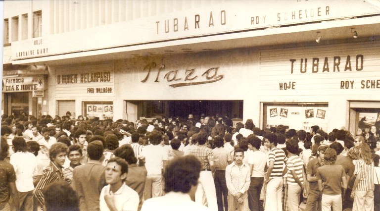 pub 19970913.jpg