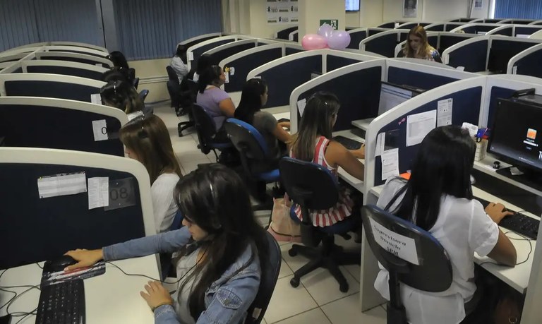 Telemarketing © Jose Cruz_Agencia Brasil.jpg Telemarketing © Jose Cruz_Agencia Brasil.jpg