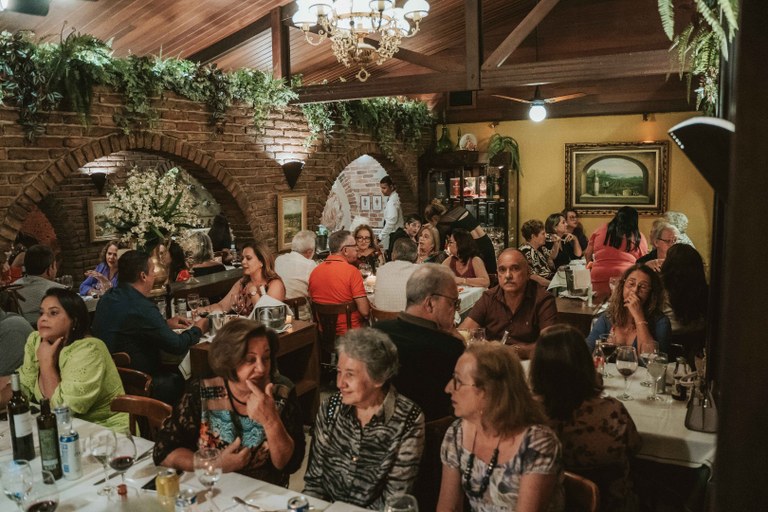 Restaurante Famiglia Muccini.jpg