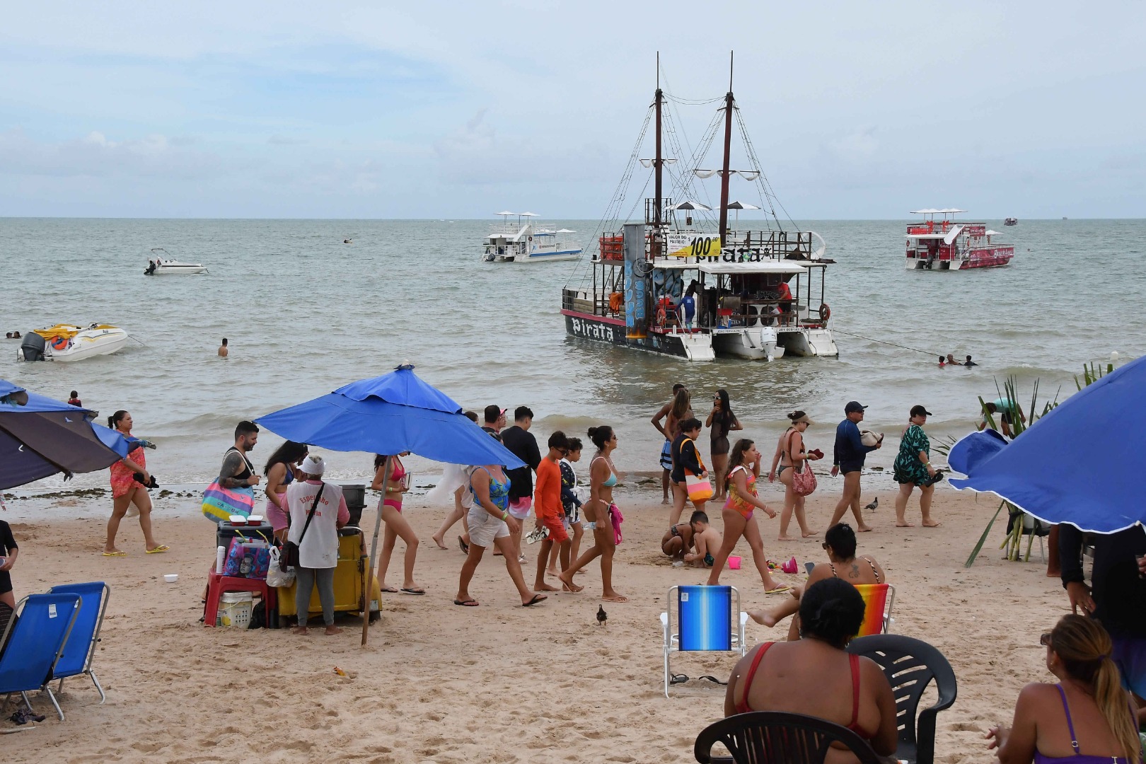 2024.02.13_turistas carnaval © roberto guedes (43).JPG