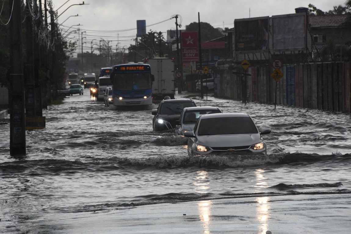 Impermeabilização do solo gera alagamentos