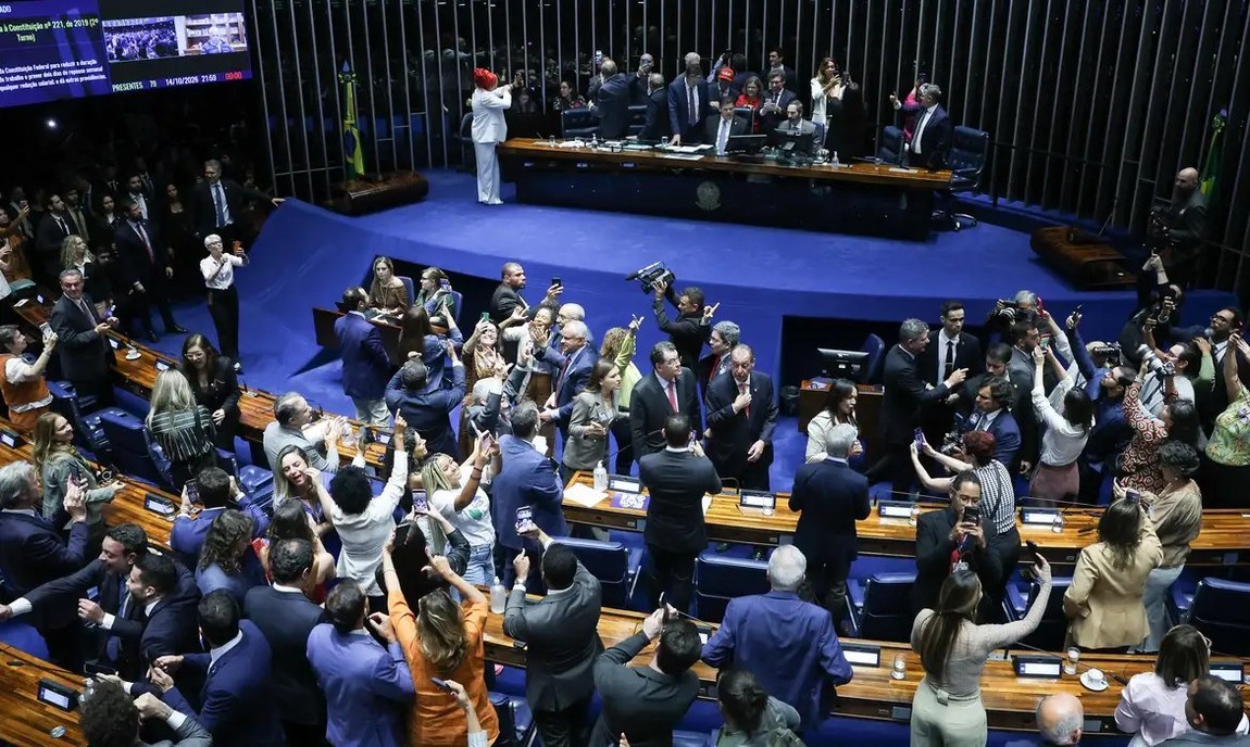 Senado aprova fim da escala 6x1, com apenas um voto contrário