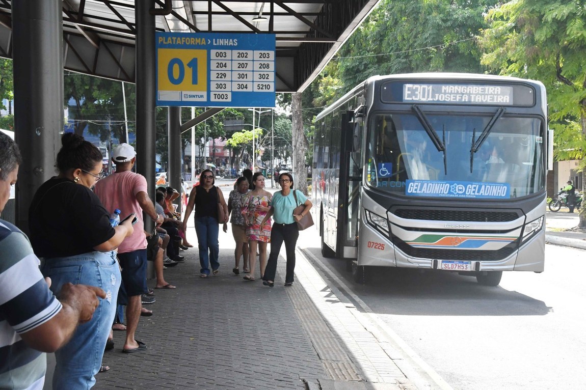 Passageiros reclamam do tempo de espera por transporte público em JP