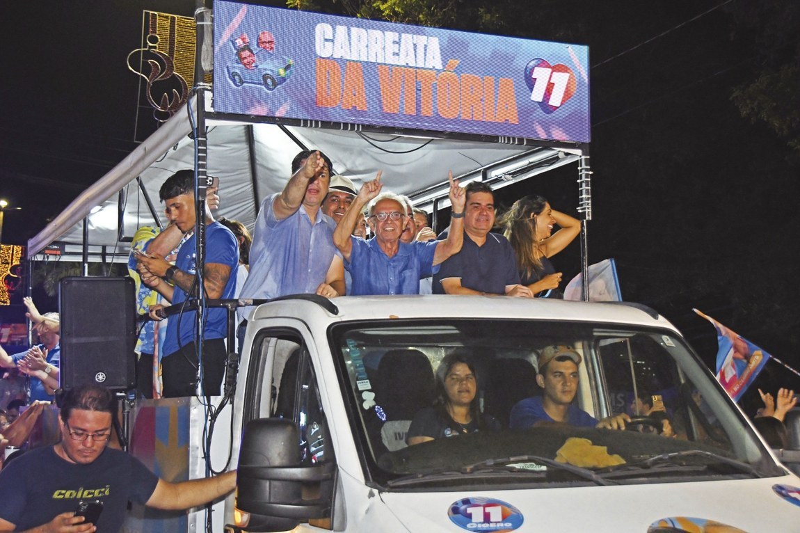 Povo de João Pessoa consagra Cícero Lucena