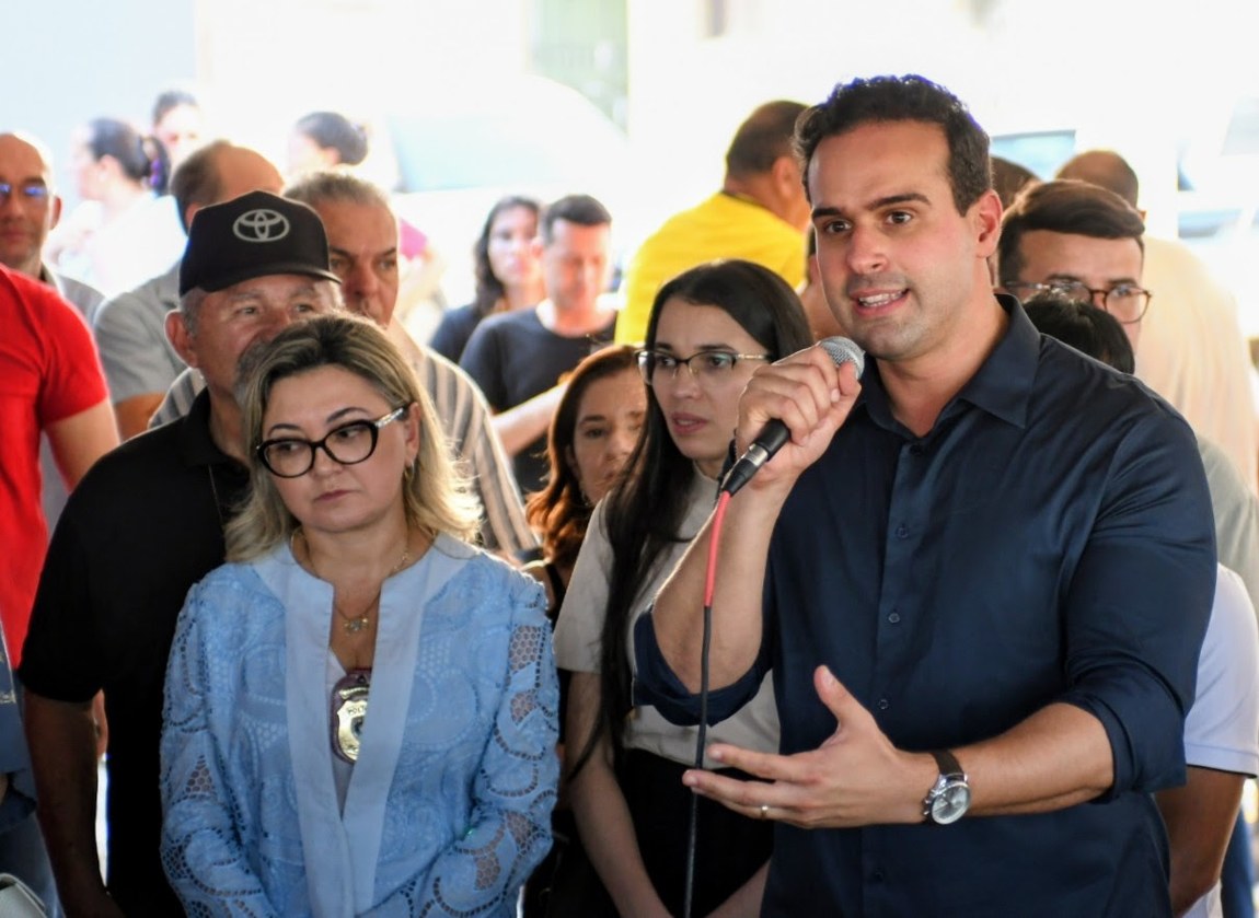 Governador entrega creche e Sala Lilás em Pilar e autoriza obras de estradas em outros dois municípios