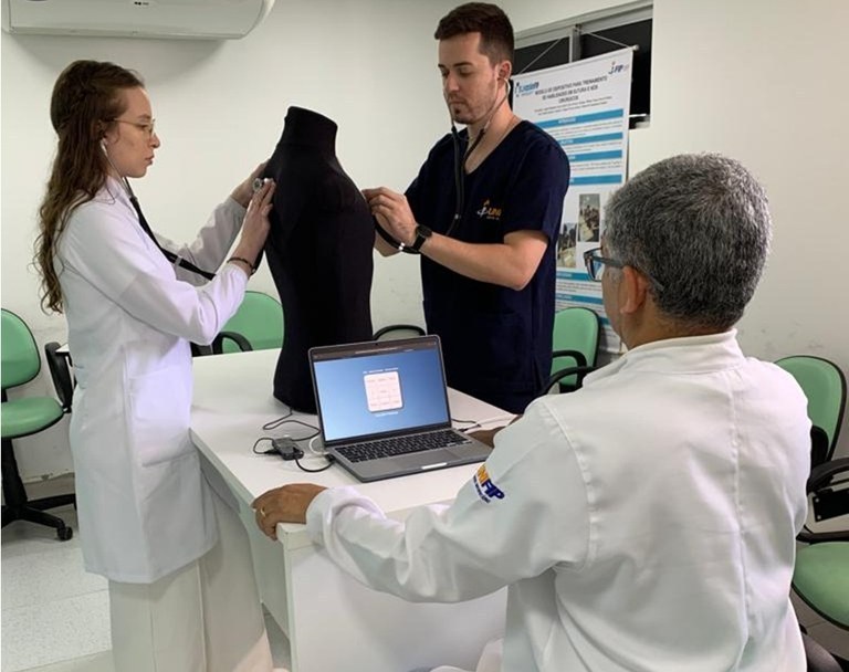 Enfermeiro da PB cria simulador de ausculta cardíaca